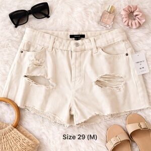 Forever 21 Cream Distressed Denim Shorts Size 29 (Medium Fit) NWT